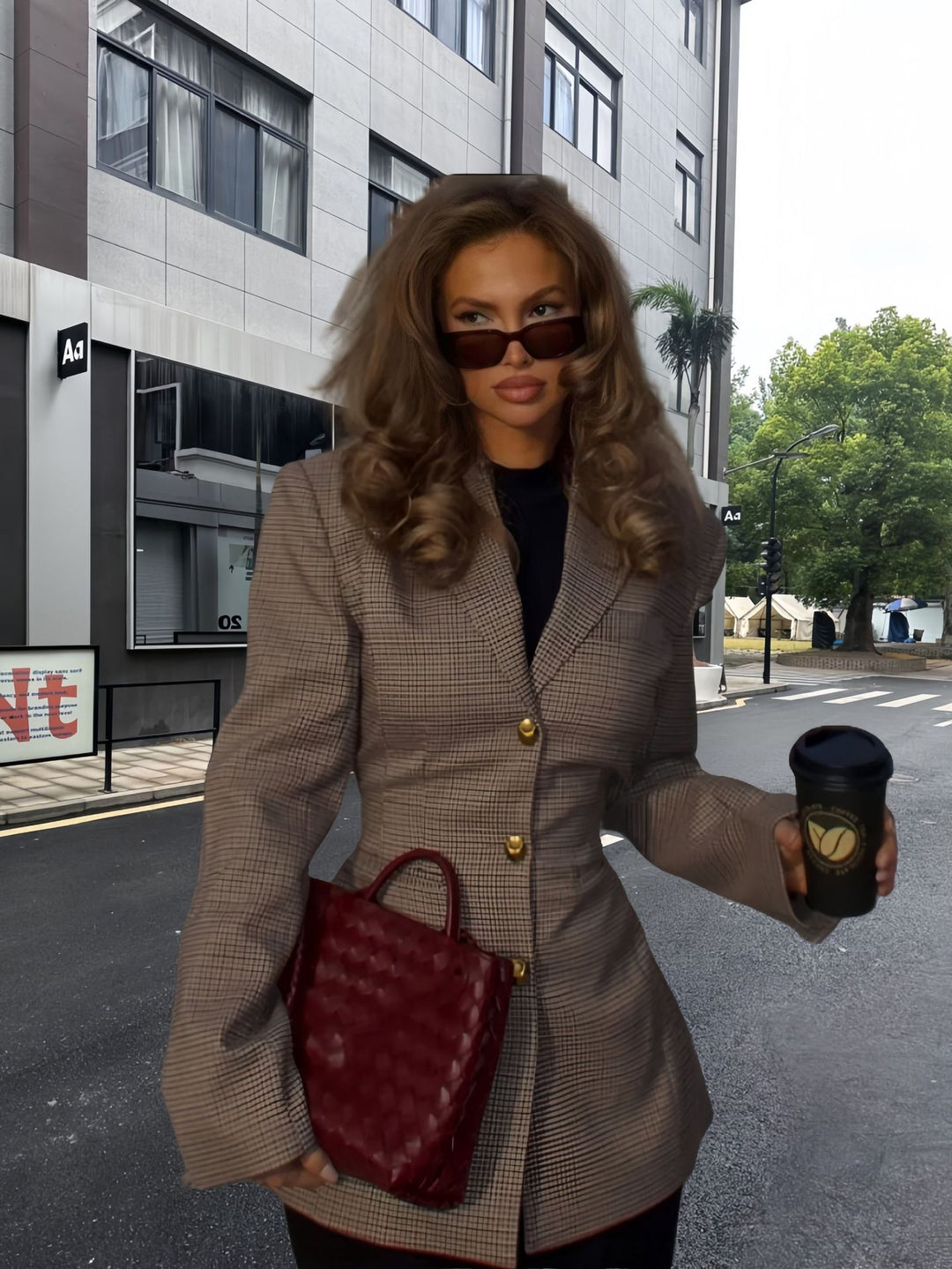 Damen Elegante Karojacke mit strukturiertem Schnitt und Goldknöpfen R&B