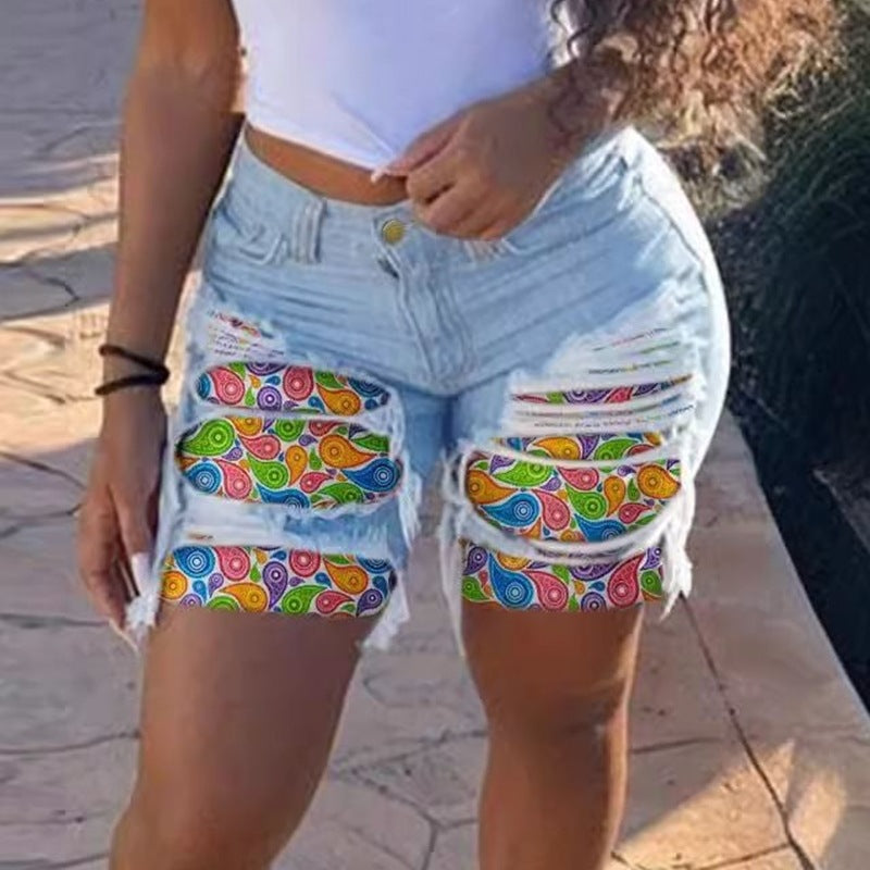 Damen Jeans-Shorts mit buntem Muster und stylishen Ausfransen R&B
