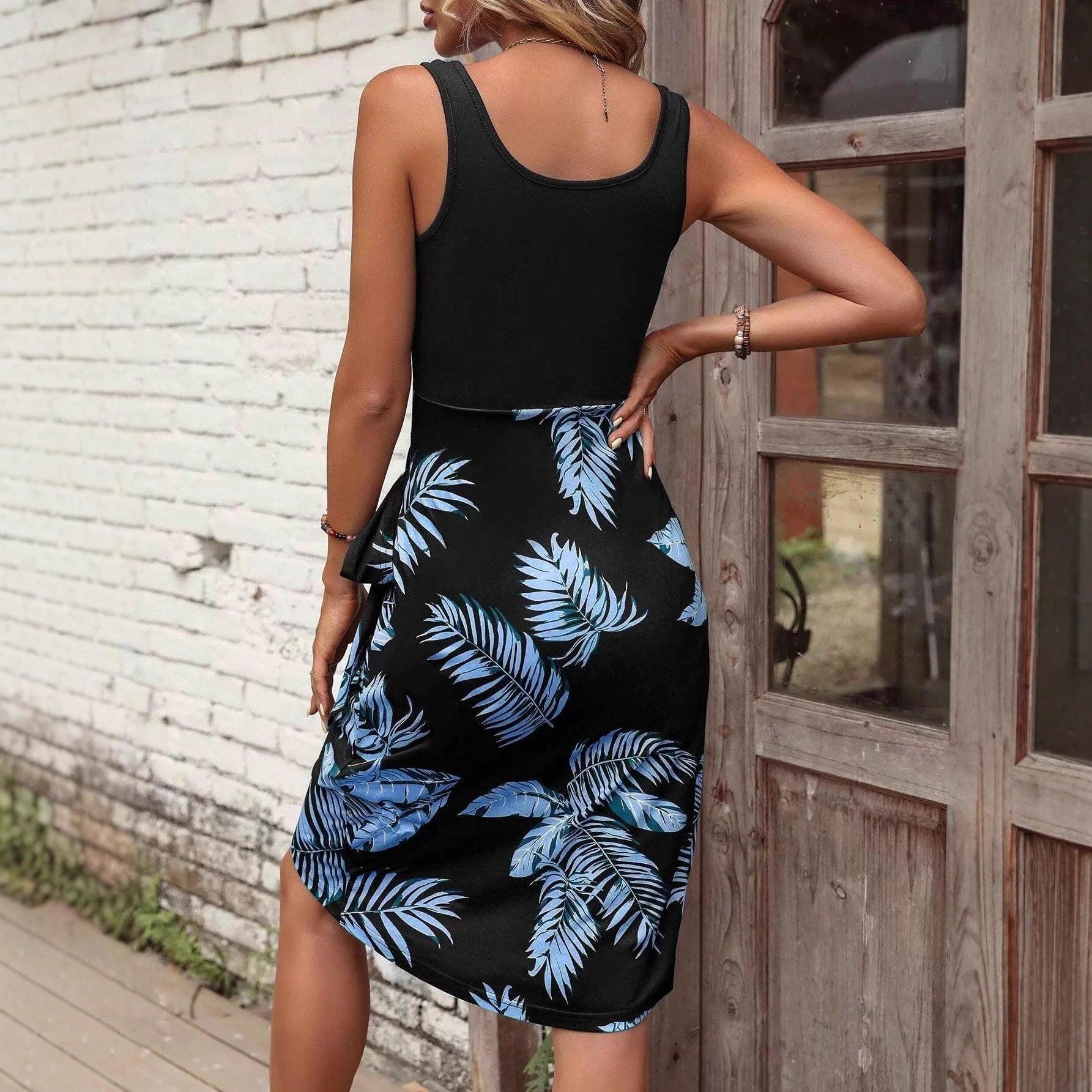 Damen Wickelkleid mit floralem Muster und asymmetrischem Saum R&B