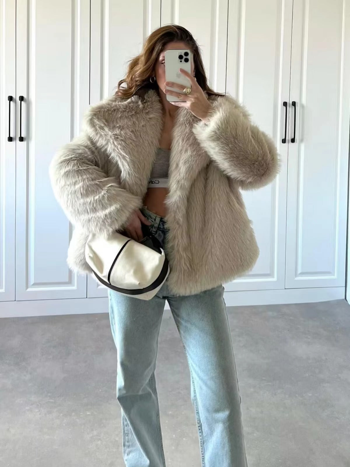 R&B | Embrace Cropped Große Revers Plüschjacke
