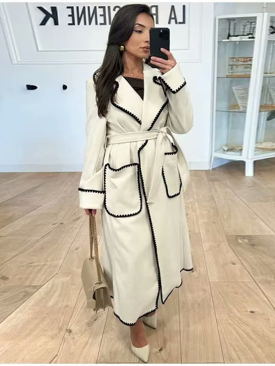 Damen eleganter Longcoat mit Bindegürtel und kontrastierenden Paspeln R&B