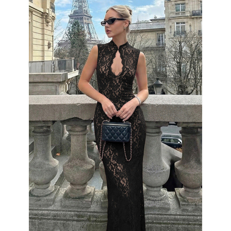 Damen Spitzenkleid mit hohem Kragen und figurbetonter Silhouette R&B