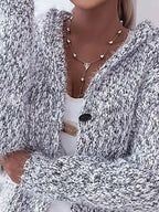 Damen Grobstrickjacke mit Kapuze und praktischen Taschen