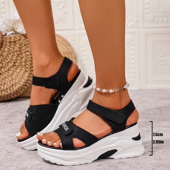 Damen Sportliche Wedge-Sandalen mit verstellbaren Riemen und komfortablem Fußbett R&B