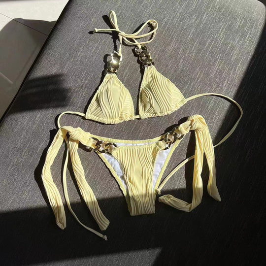 Damen Triangel-Bikini mit plissierten Details und goldenen Akzenten R&B