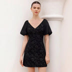 Damen Minikleid mit Puffärmeln und floralem 3D-Design R&B