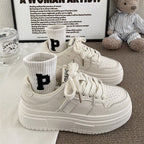Damen Sneakers mit dicker Laufsohle und modischen Details