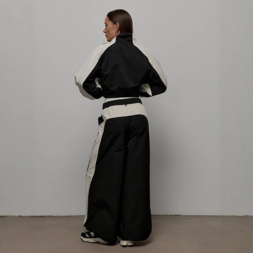 Damen Sportjacke mit hoch stehendem Kragen und kontrastierenden Ärmeln R&B