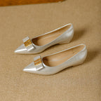 Damen spitze Ballerinas mit elegantem Schmuckdetail