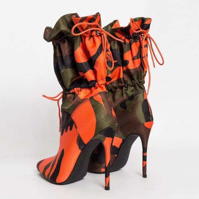 Damen High Heel Stiefel mit Camouflage-Design und Schnürung R&B