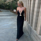 Damen Elegantes Maxikleid mit tiefem V-Ausschnitt und zarter Blumenapplikation R&B