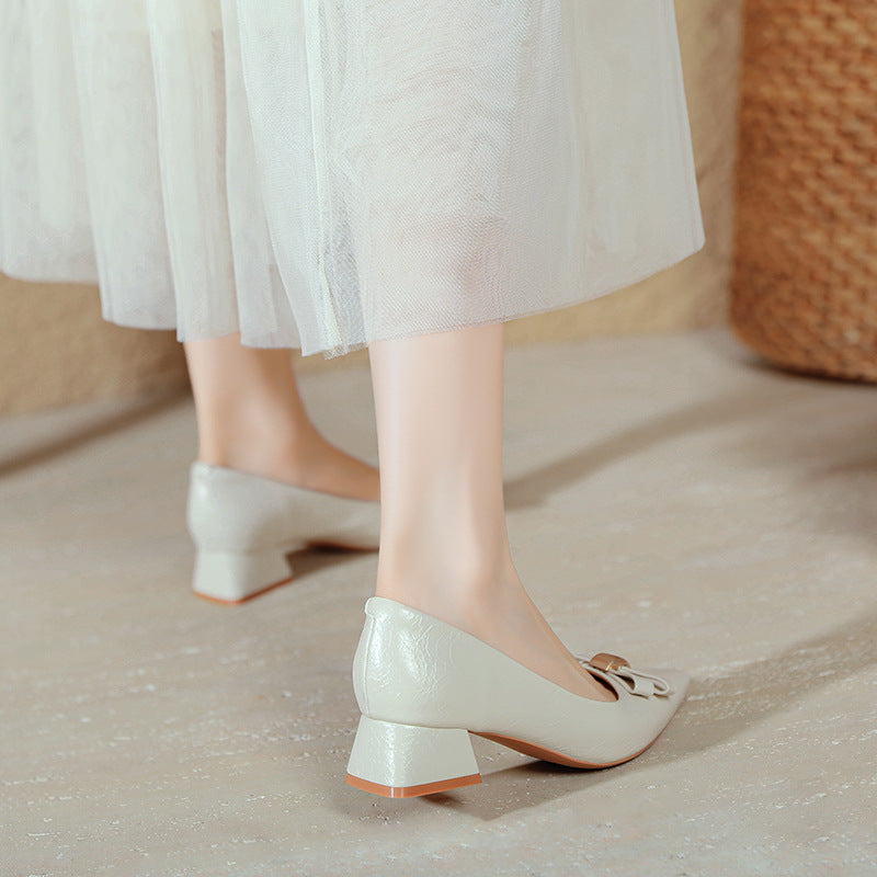 Damen elegante Ballerinas mit modischer Schleifenapplikation und komfortablem Blockabsatz