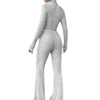 Damen Strickanzug mit hochgeschlossener Bluse und weitem Hosenbein R&B