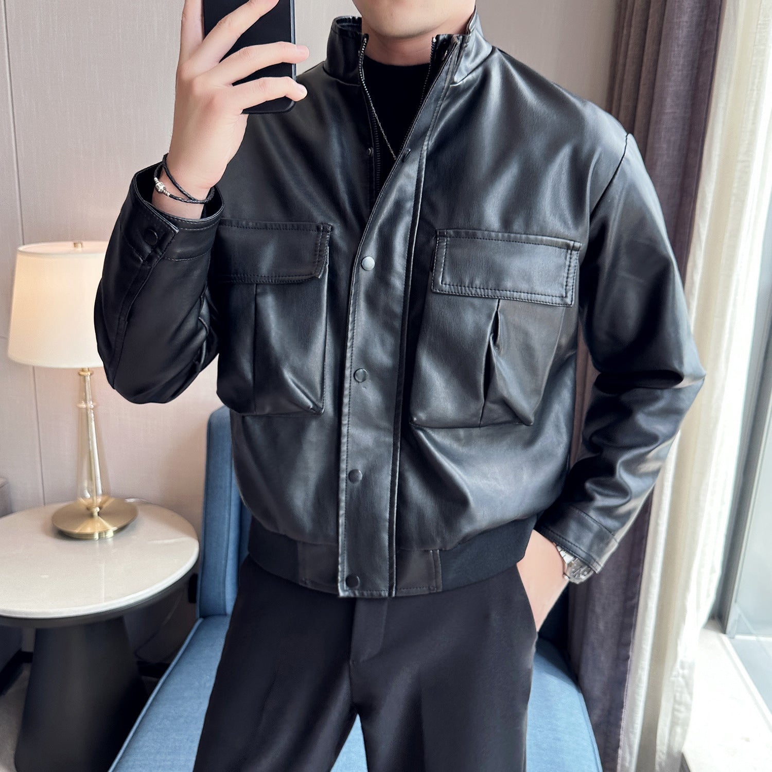 Herren Bikerjacke aus weichem Kunstleder mit praktischen Taschen und Stehkragen
