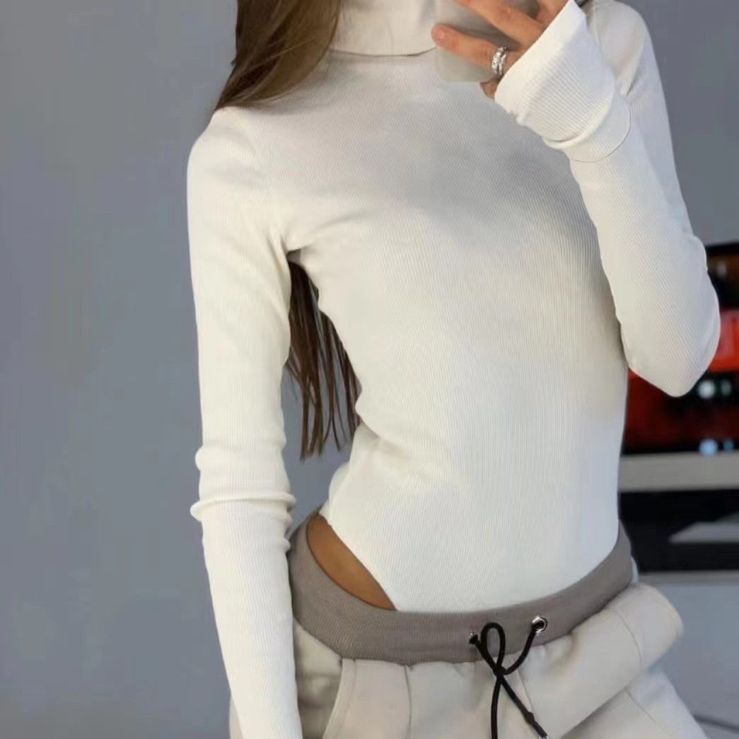Damen Langärmliges Oberteil mit hohem Kragen und modernen Cut-Outs R&B