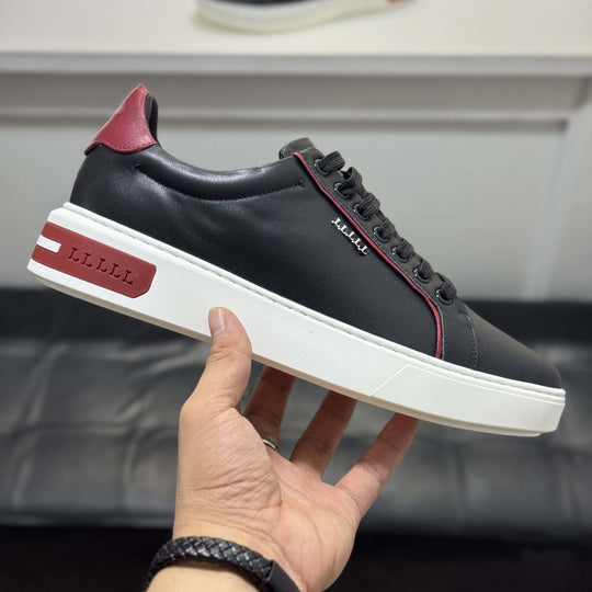 Damen Lifestyle Sneakers mit modischem Detail und gepolsterter Sohle R&B