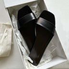 Damen Elegante Slipper mit breitem Riemendesign R&B