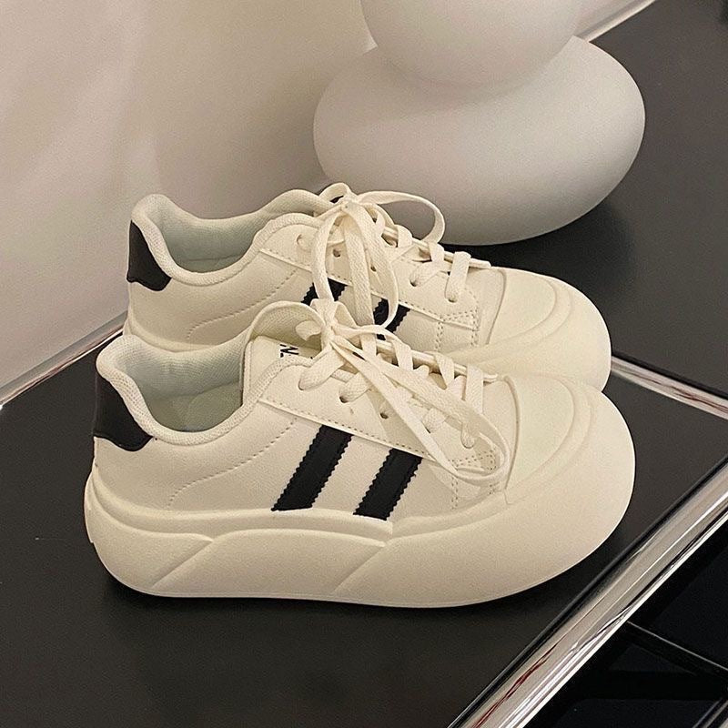 Damen modische Plattform Sneakers mit einzigartigem Schnürsystem