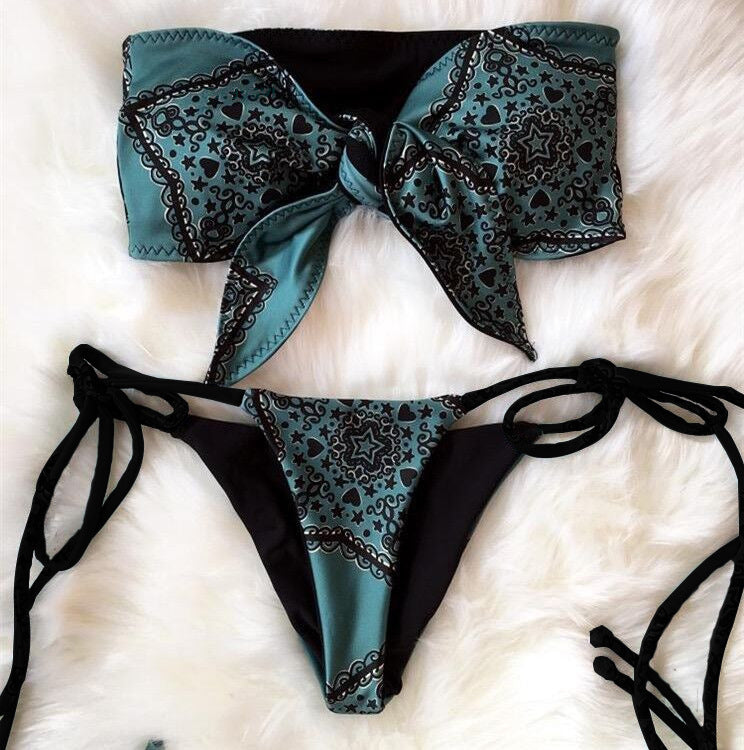 Damen Bandeau-Bikini mit verspieltem Knotendesign R&B