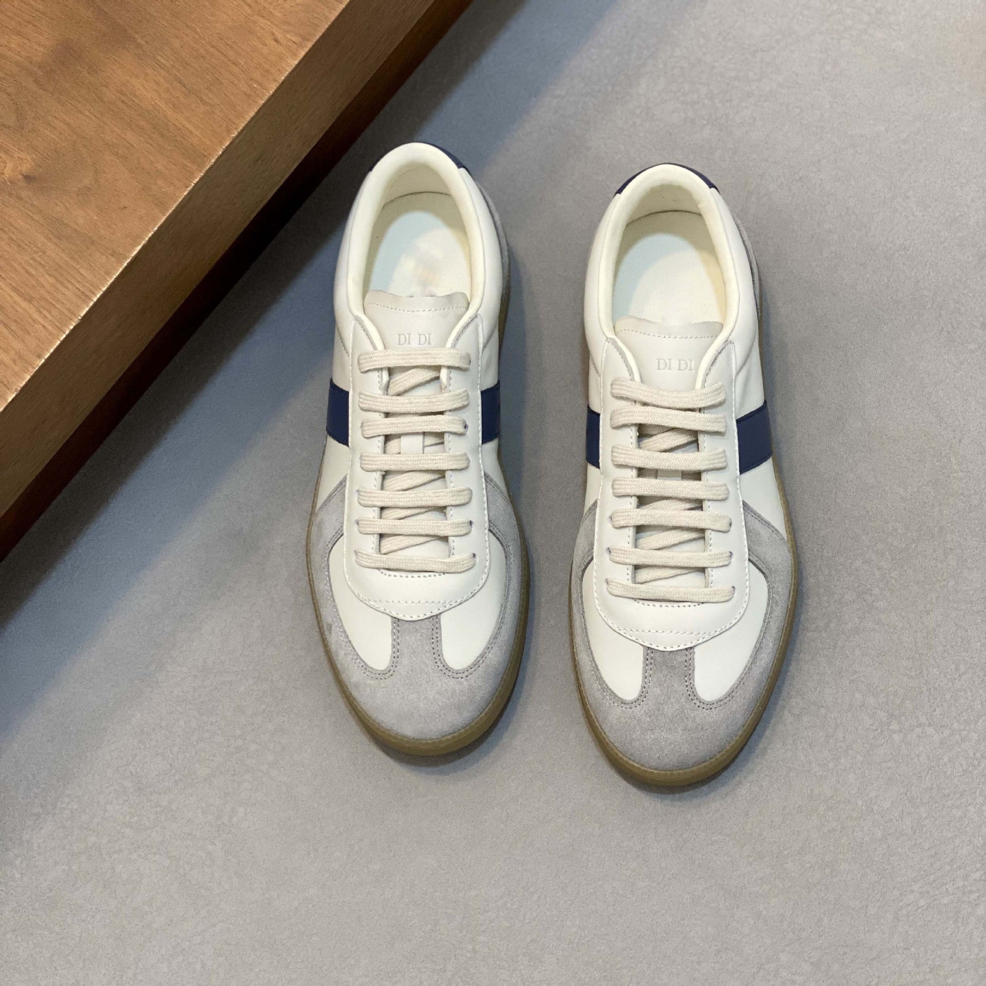 Damen modische Sneakers mit hochwertiger Leder- und Wildlederkombination R&B