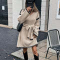 Damen Strickkleid mit Gürtel und V-Ausschnitt