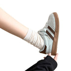 Damen Sneakers mit hochwertigem Velours-Obermaterial und rutschfester Gummisohle R&B