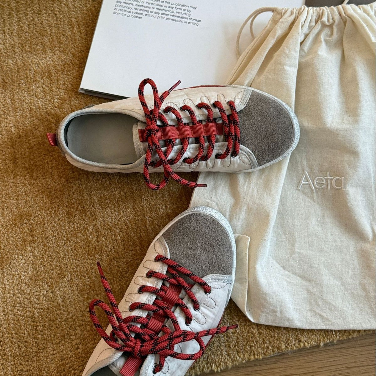 Damen Sportliche Freizeitschuhe mit atmungsaktiver Obermaterialstruktur und innovativem Schnürsystem