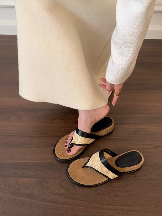 Damen elegante Riemchen-Pantoletten mit gewebtem Detail und komfortablem Fußbett R&B