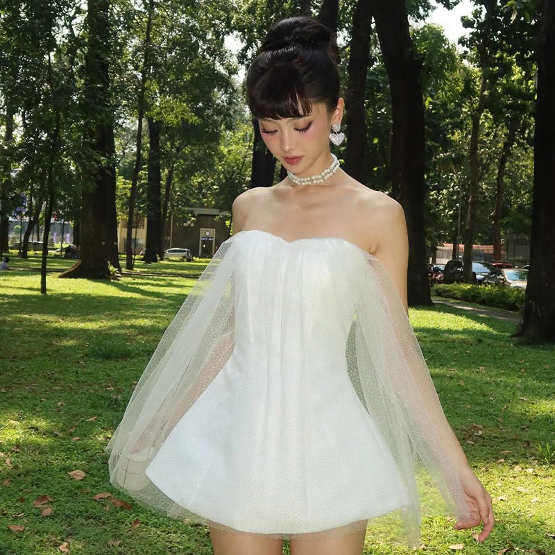 Damen Elegantes Trägerloses Couture-Kleid mit voluminösem Rock und glamourösem Tüll-Akzent R&B