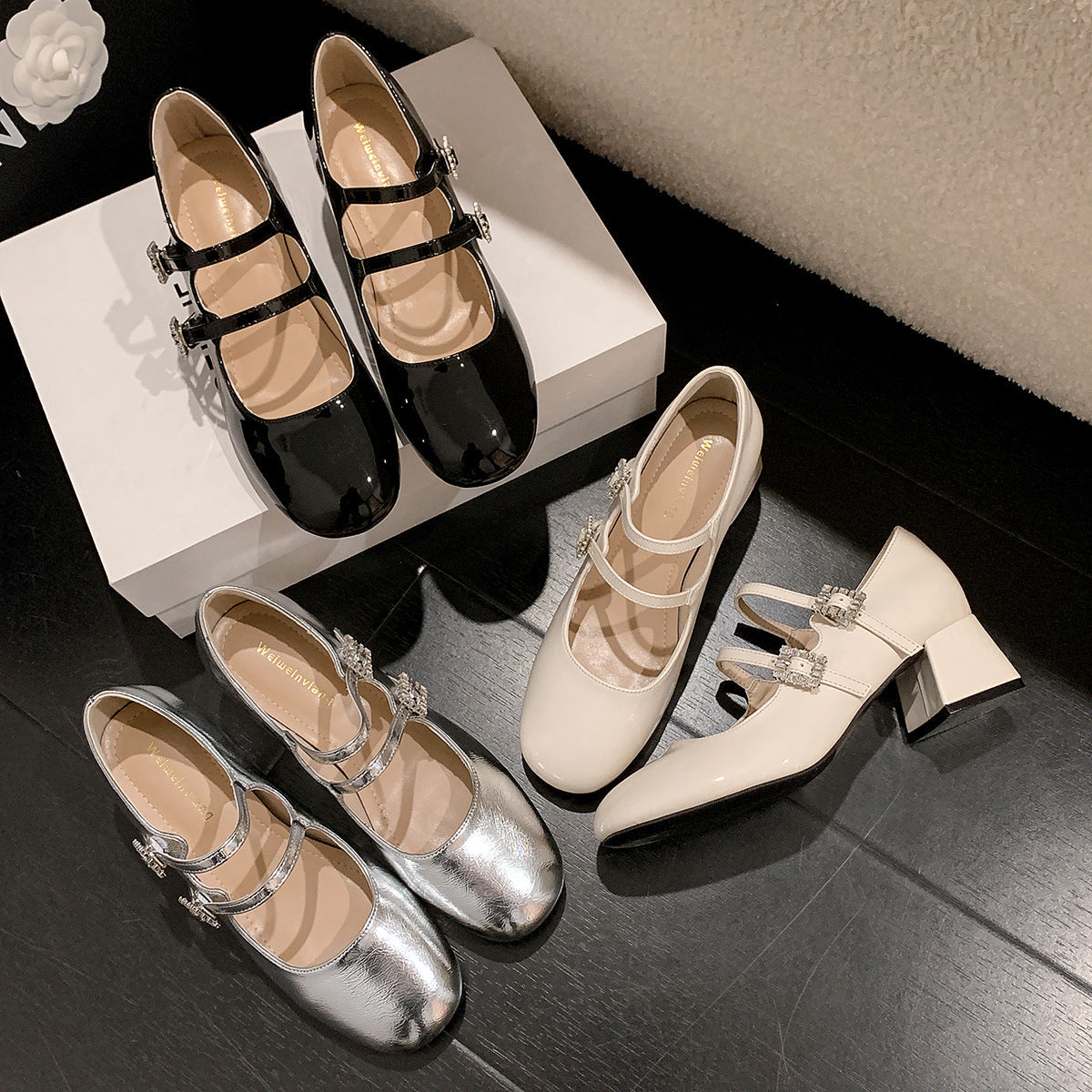 Damen elegante Mary-Jane Schuhe mit modischem Riemen und glänzendem Design