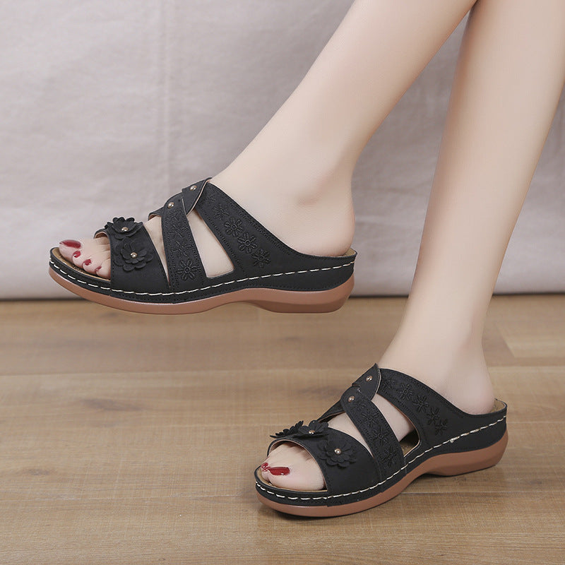 Damen Bequeme Riemchen-Sandalen mit floralen Akzenten und ergonomischer Fußbett R&B