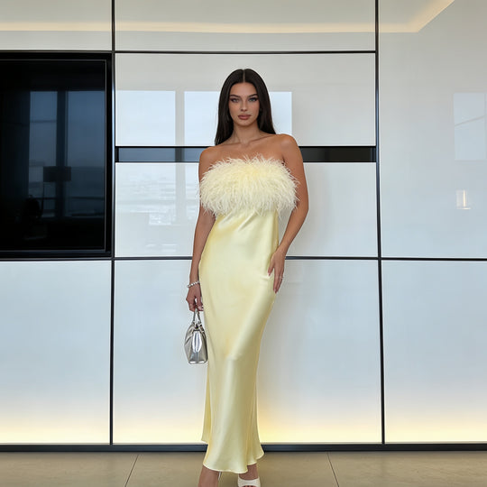 Damen Elegantes und luxuriöses Abendkleid mit dekorativem Federbesatz R&B