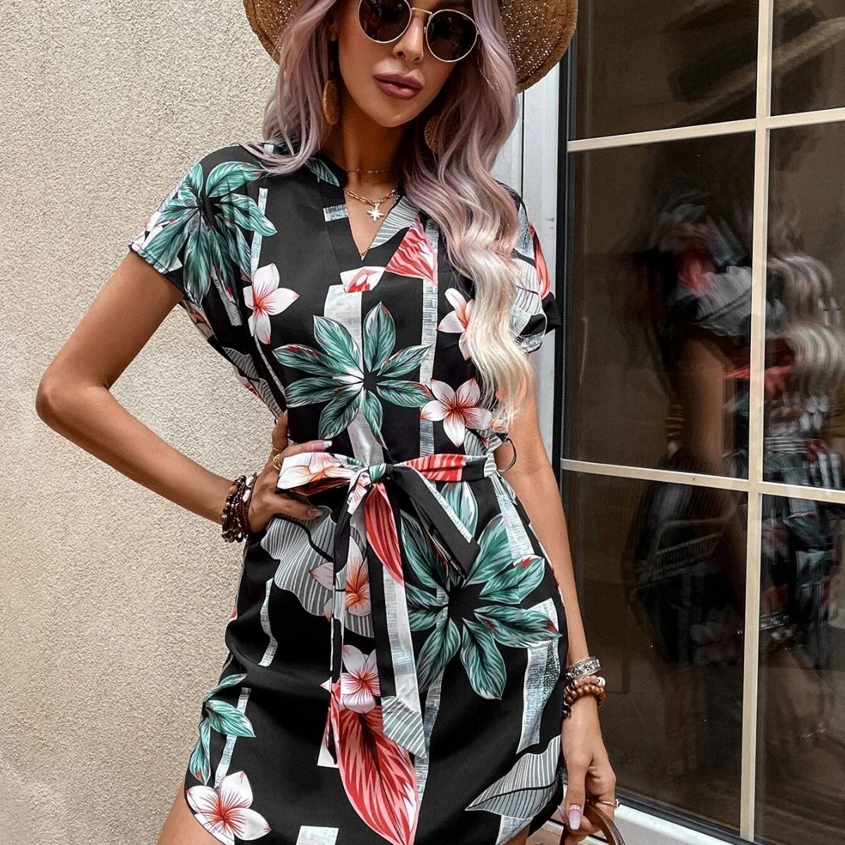 Damen lässiges Kurzarmkleid mit Bindegürtel und floralem Muster R&B