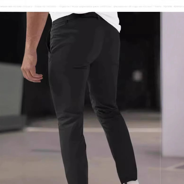 Herren modische Chino-Hose mit innovativen Falten und trendigem Slim-Fit Schnitt