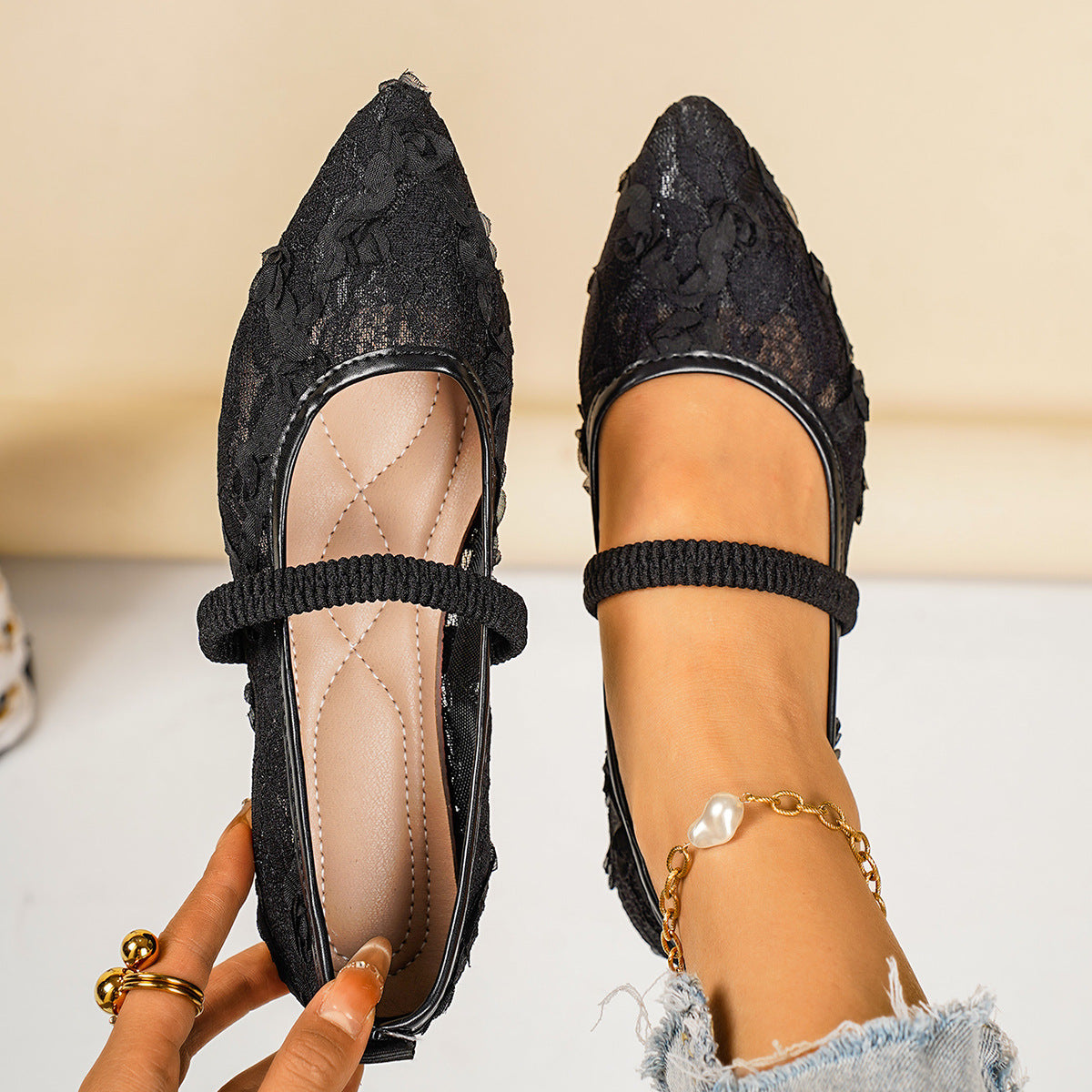 Damen Ballerinas mit floralem Spitzendesign und elastischem Riemen R&B