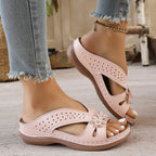 Damen Riemensandalen mit dekorativen Blumendetails und anatomischer Fußbettung R&B