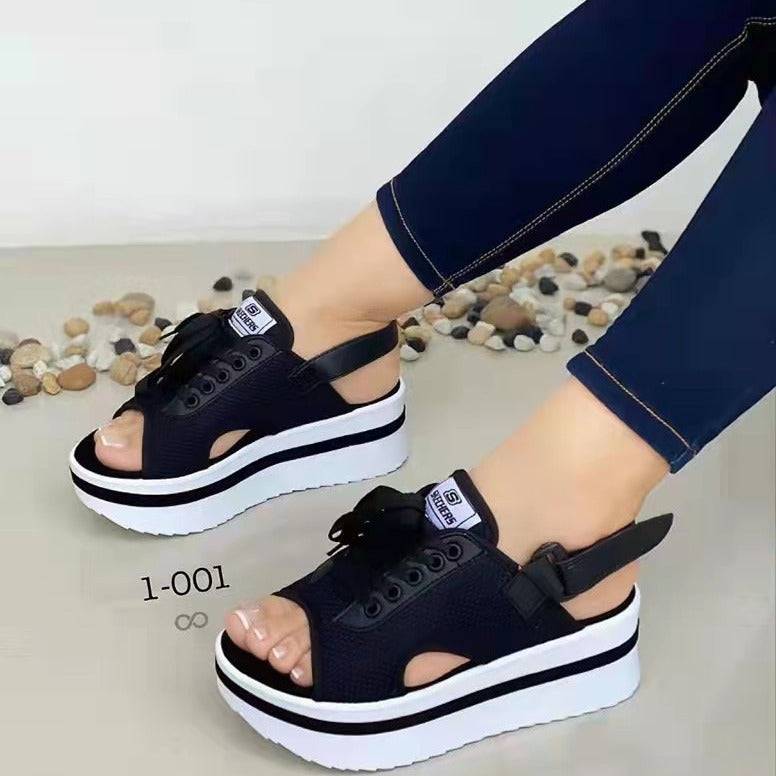 Damen Plateausandalen mit verstellbarem Riemendesign und luftiger Strickoberfläche R&B