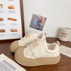 Damen Sneaker mit verstellbarem Klettverschluss und dämpfender Sohle R&B