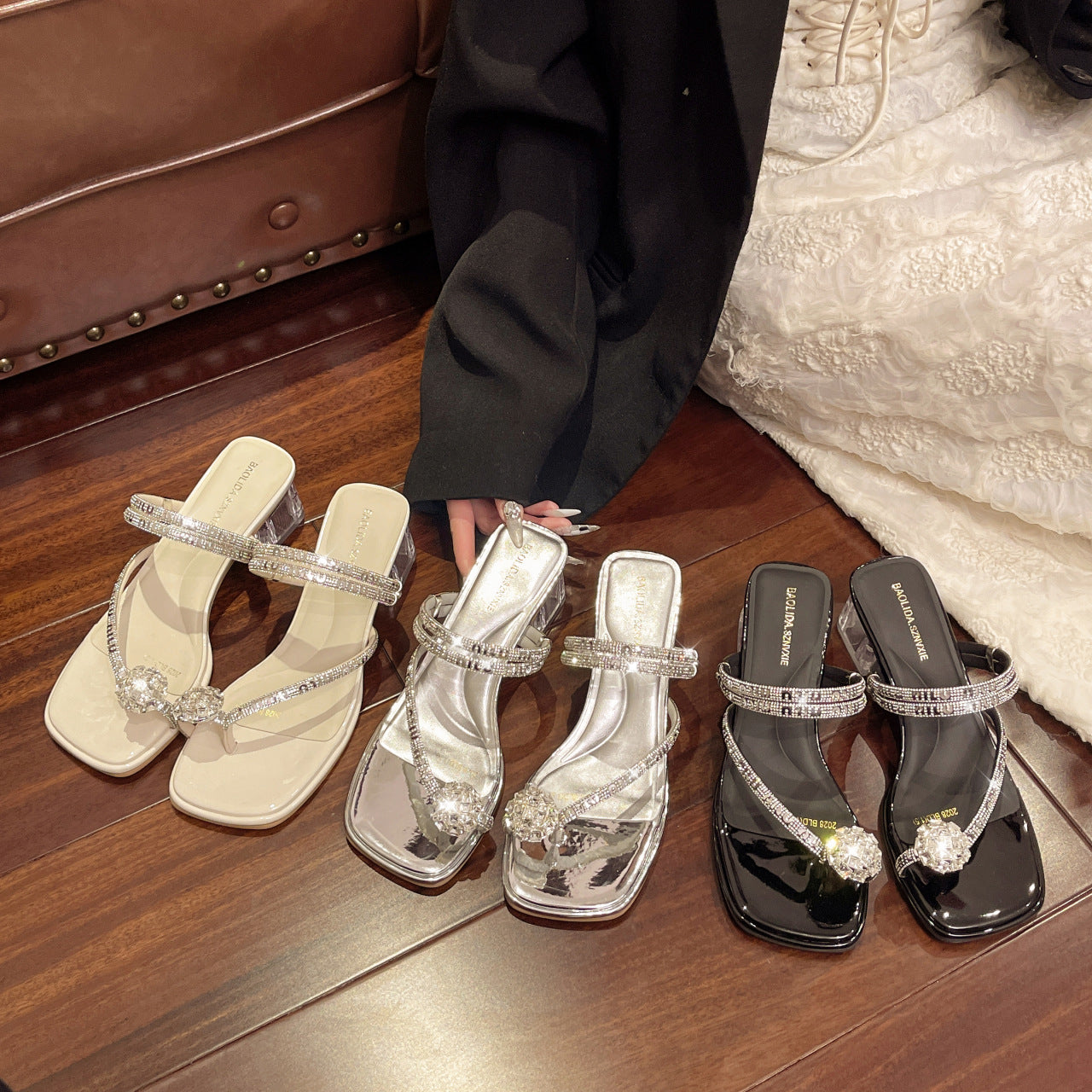 Damen Glamouröse Riemchen-Sandalen mit funkelndem Absatz