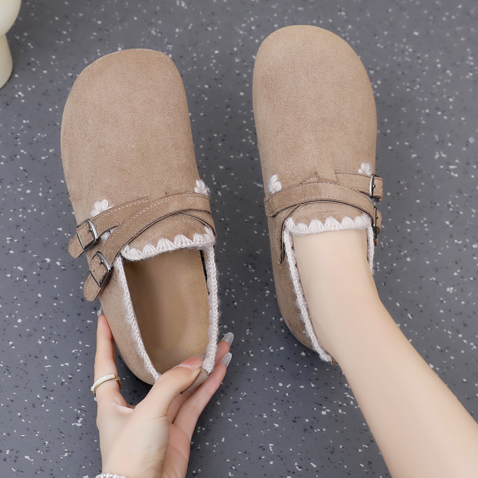 Damen Kuschelige Clogs mit dekorativem Schnallenverschluss R&B