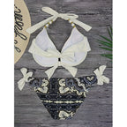 Damen Triangel-Bikini mit modischen Perlendetails und verspielten Bindändern