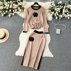 Damen modisches Strickensemble mit applizierten Blumen R&B