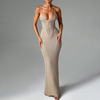 Damen Elegantes Strick-Maxikleid mit tailliertem Schnitt und tiefem V-Ausschnitt R&B