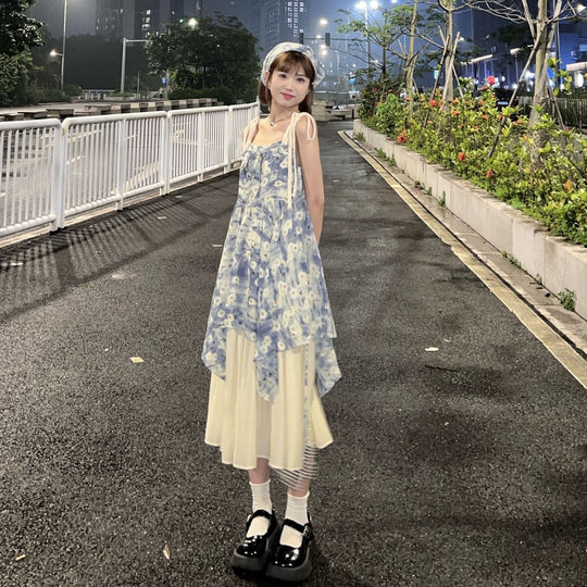 Damen Sommerliches Maxikleid mit asymmetrischem Saum und floralen Akzenten