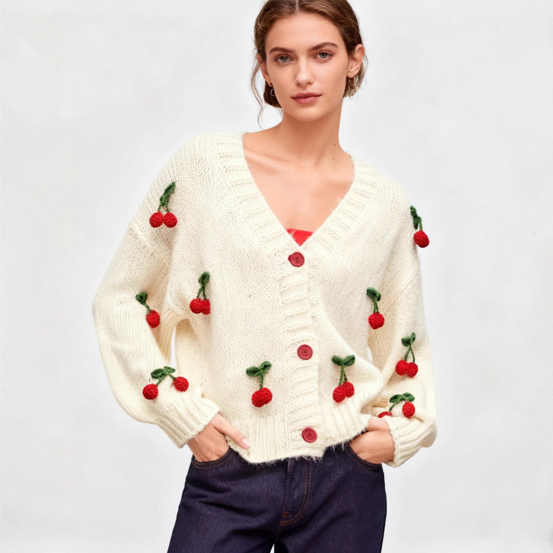 Damen Strickjacke mit fröhlichem Kirschdesign und praktischen Knopfdetails R&B