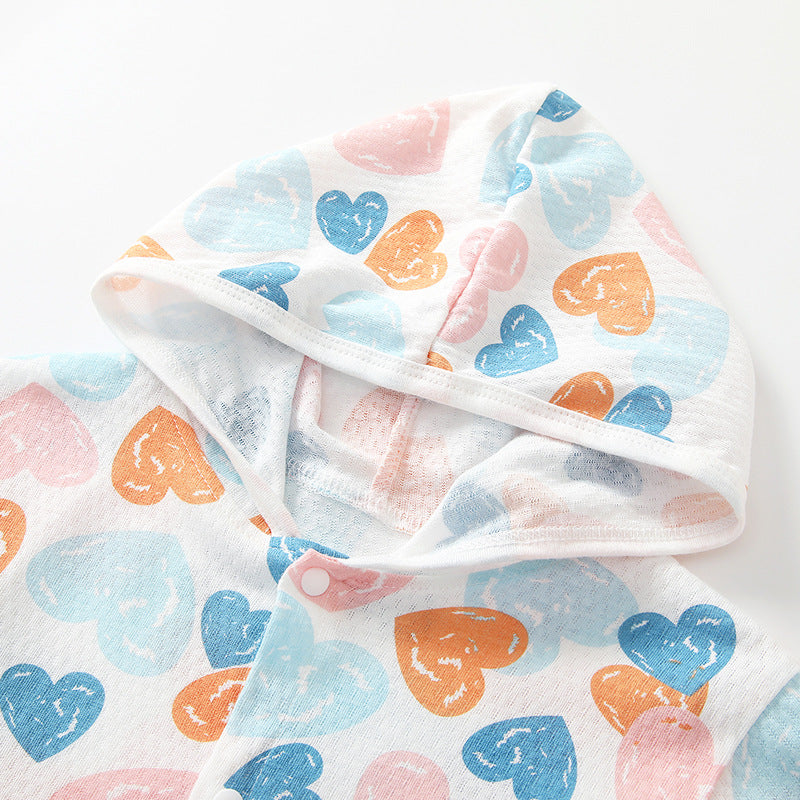 Unisex nan leichte Kapuzenjacke aus Baumwolle für Babys mit ganzflächigem Herzdruck und Druckknopfverschluss R&B