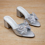 Damen Glamouröse Mules mit funkelnden Schmetterlingsdetails R&B