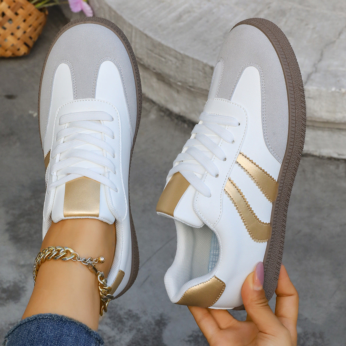 Damen Sportliche Sneakers mit eleganten Metallic-Details R&B