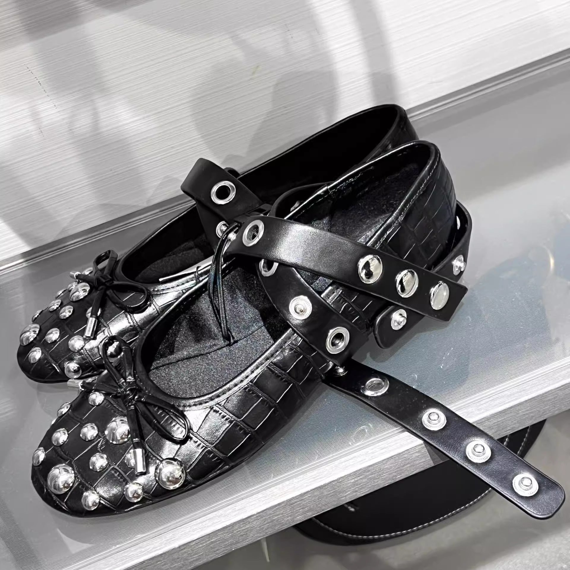 Damen Ballerinas mit modischem Strass-Detail und dekorativem Riemendesign R&B