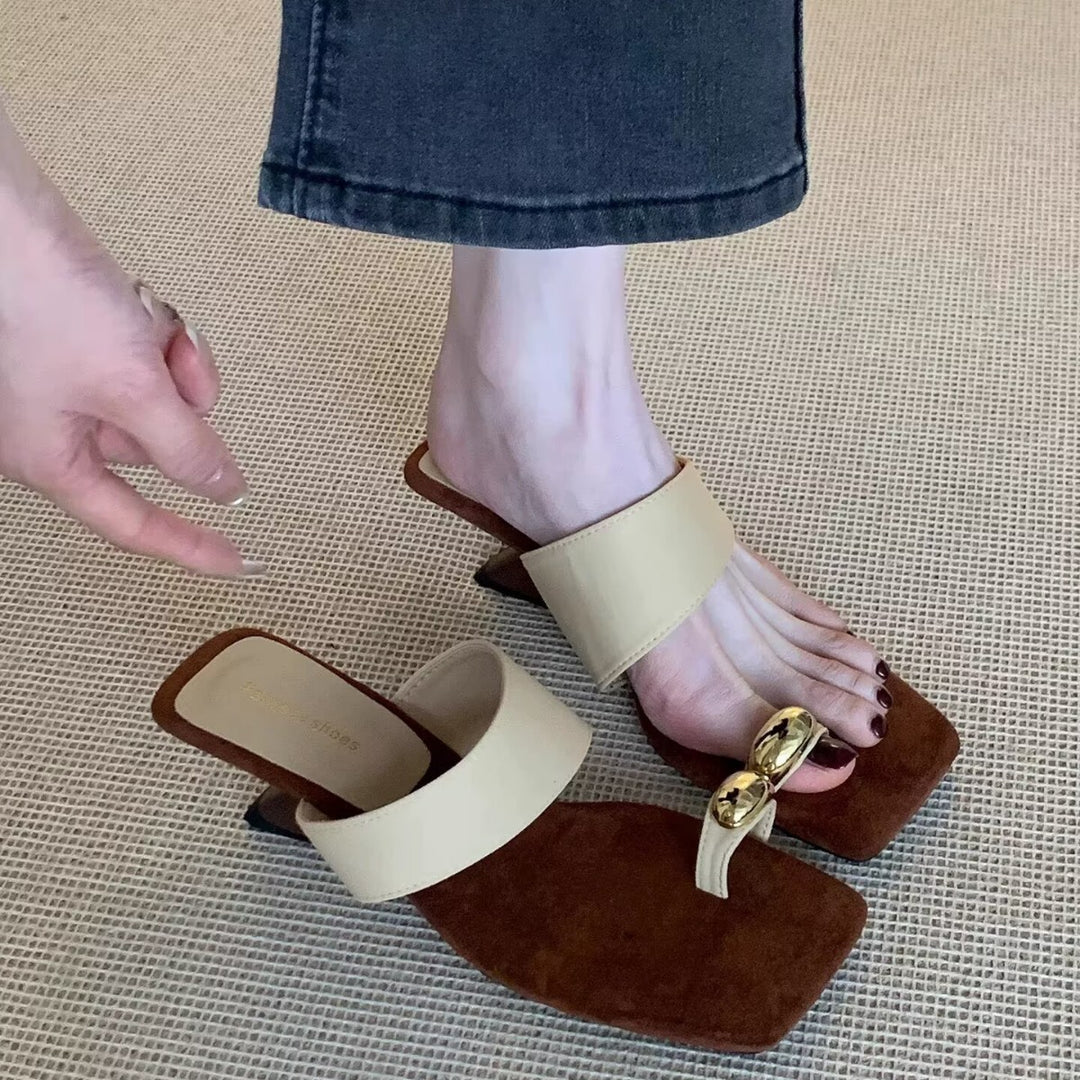 Damen Elegante Sandalen mit dekorativem Goldakzent und komfortablem Fußbett R&B